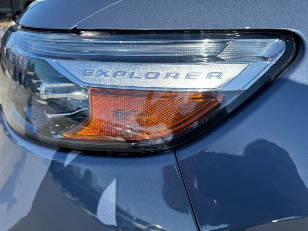 Used 2021 Ford Explorer ST w/ ST Street Pack image 19