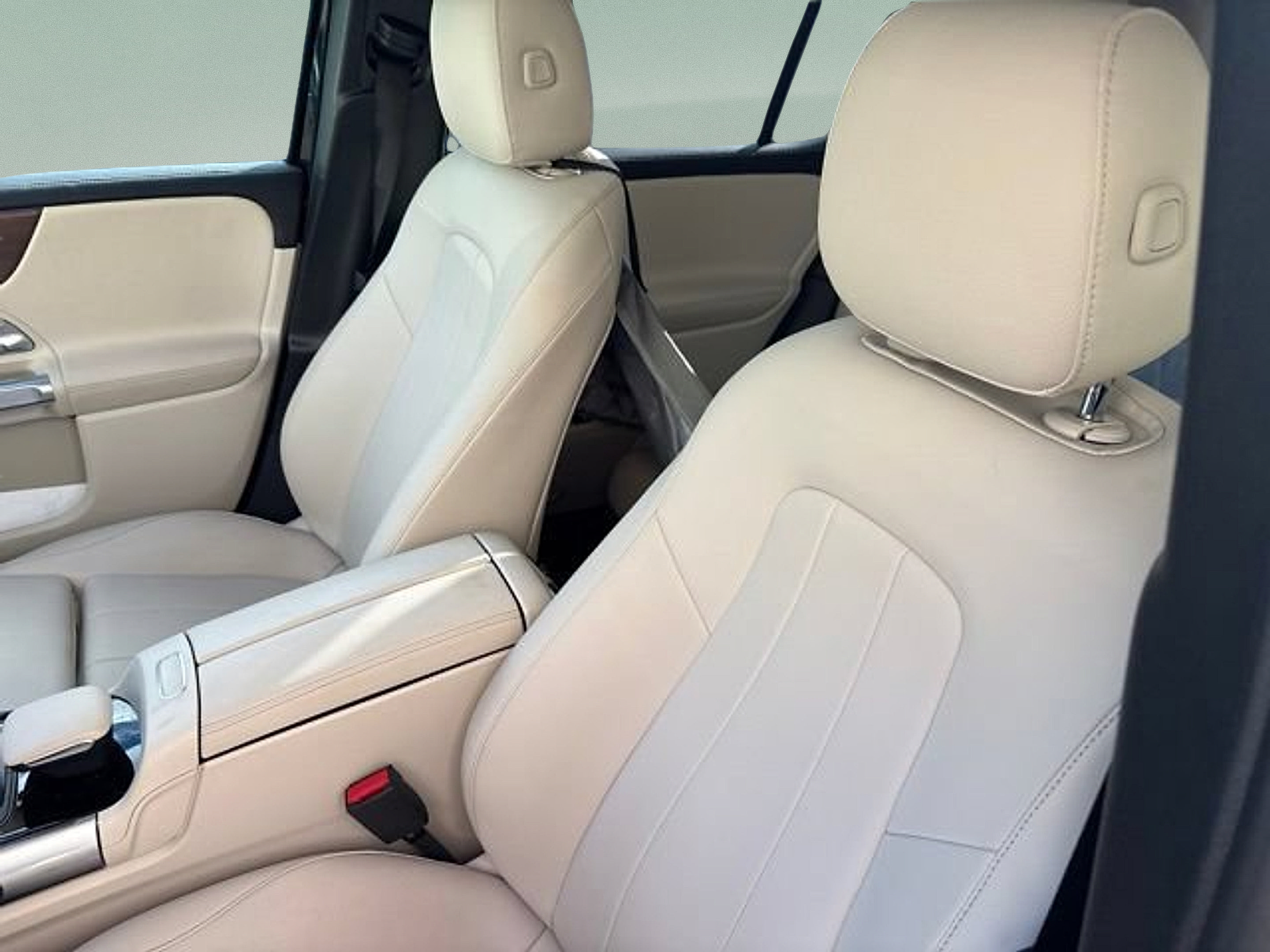 Used 2023 Mercedes-Benz GLB 250 4MATIC image 14