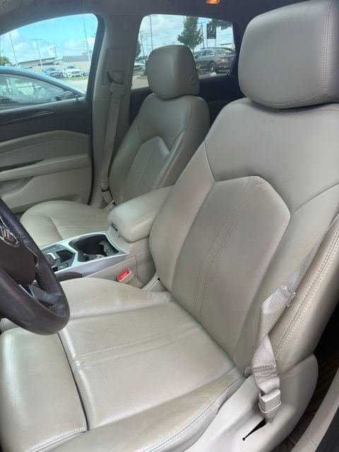 Used 2016 Cadillac SRX Luxury w/ Driver Awareness Package FWD image 2