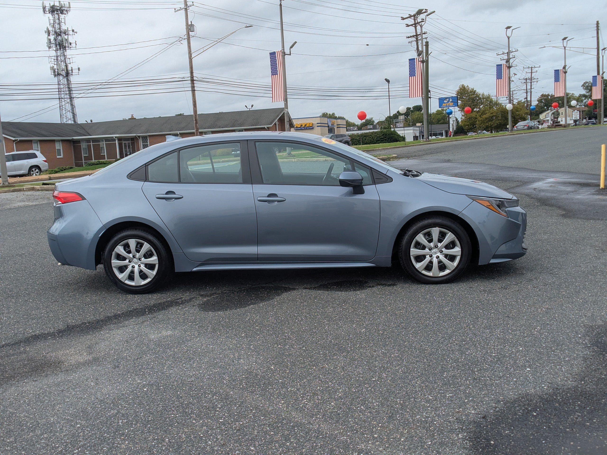 Used 2024 Toyota Corolla LE FWD image 10