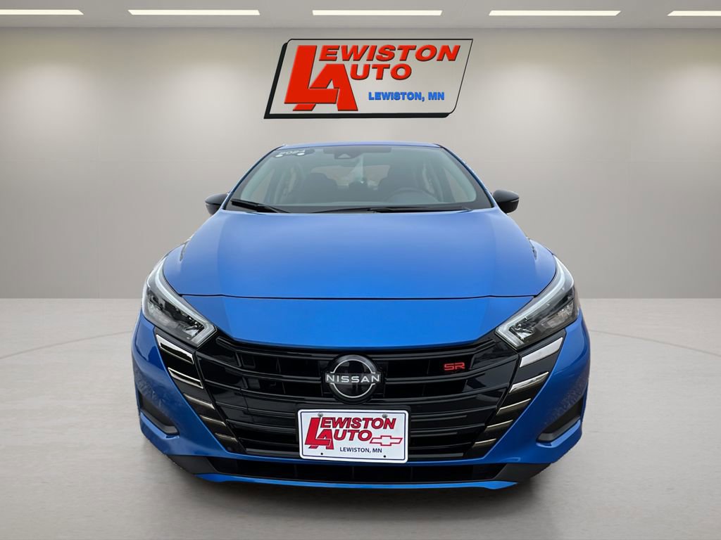 Used 2024 Nissan Versa SR image 9
