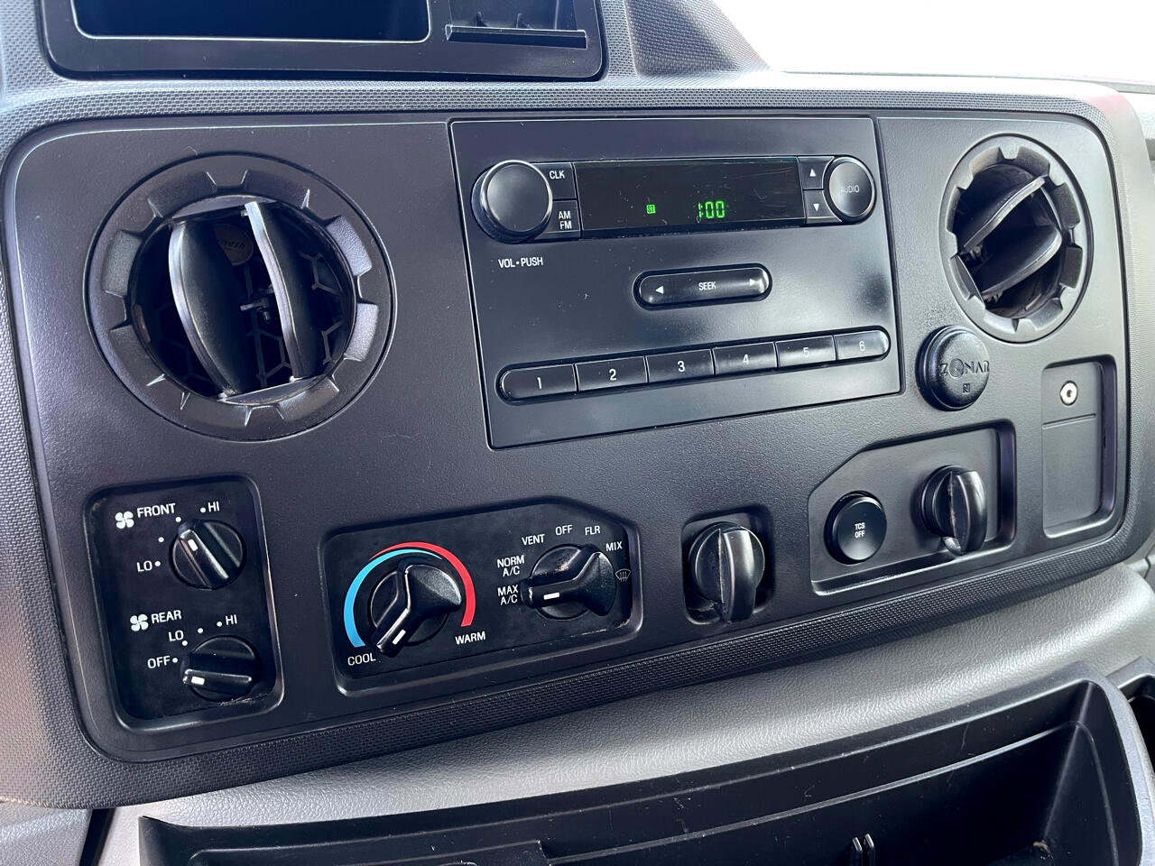 Used 2013 Ford E-350 and Econoline 350 XL image 24