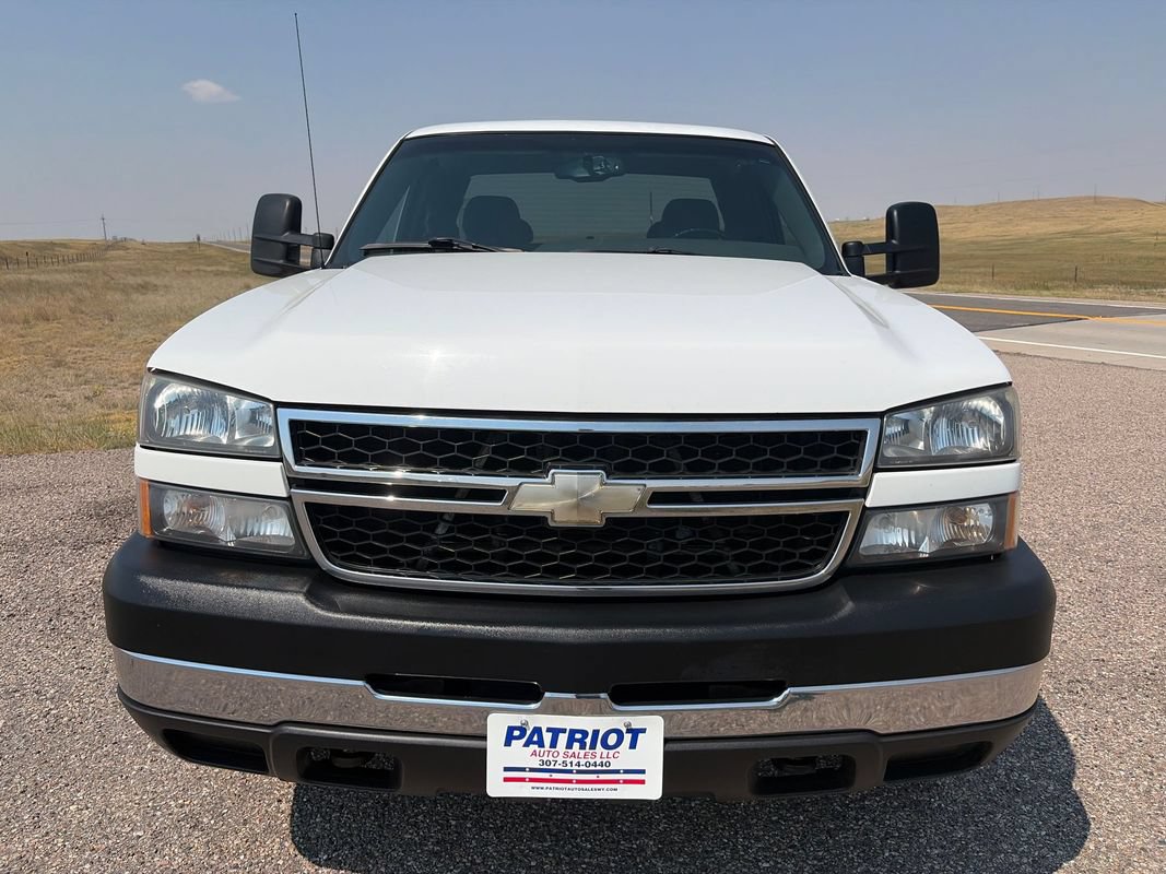Used 2007 Chevrolet Silverado 2500 LT AWD/4WD image 9