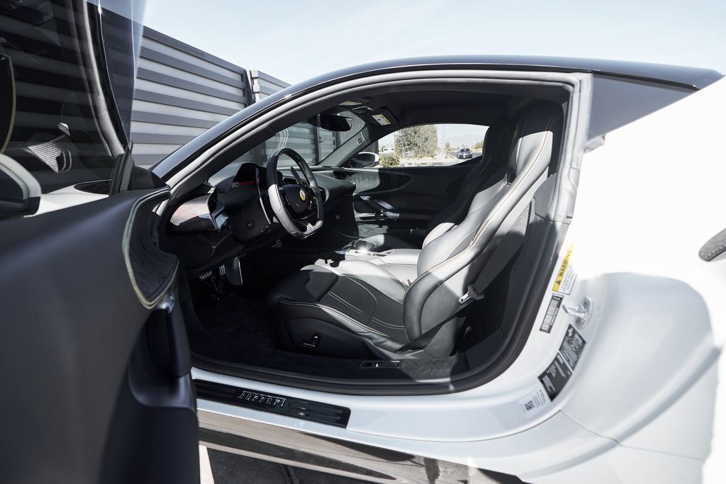 Used 2023 Ferrari SF90 Stradale image 37