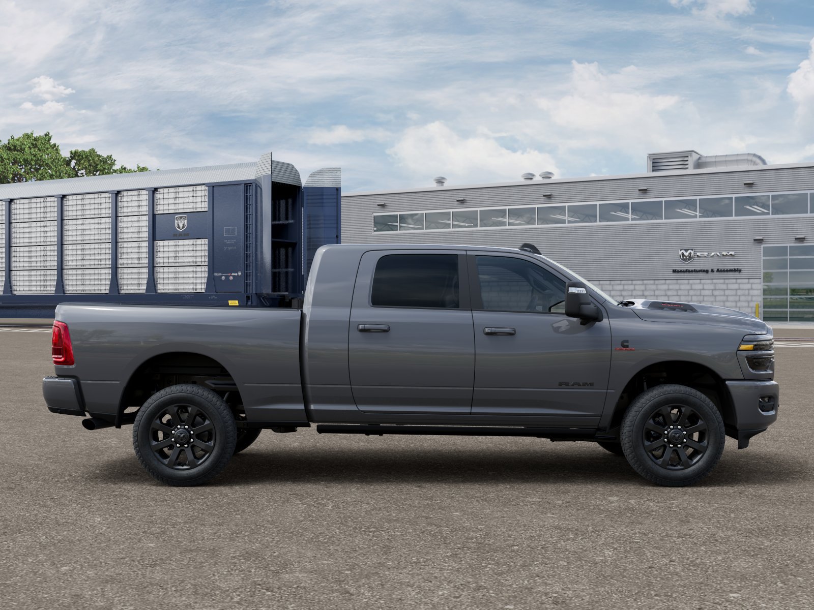 New 2026 RAM 3500 Laramie AWD/4WD image 21
