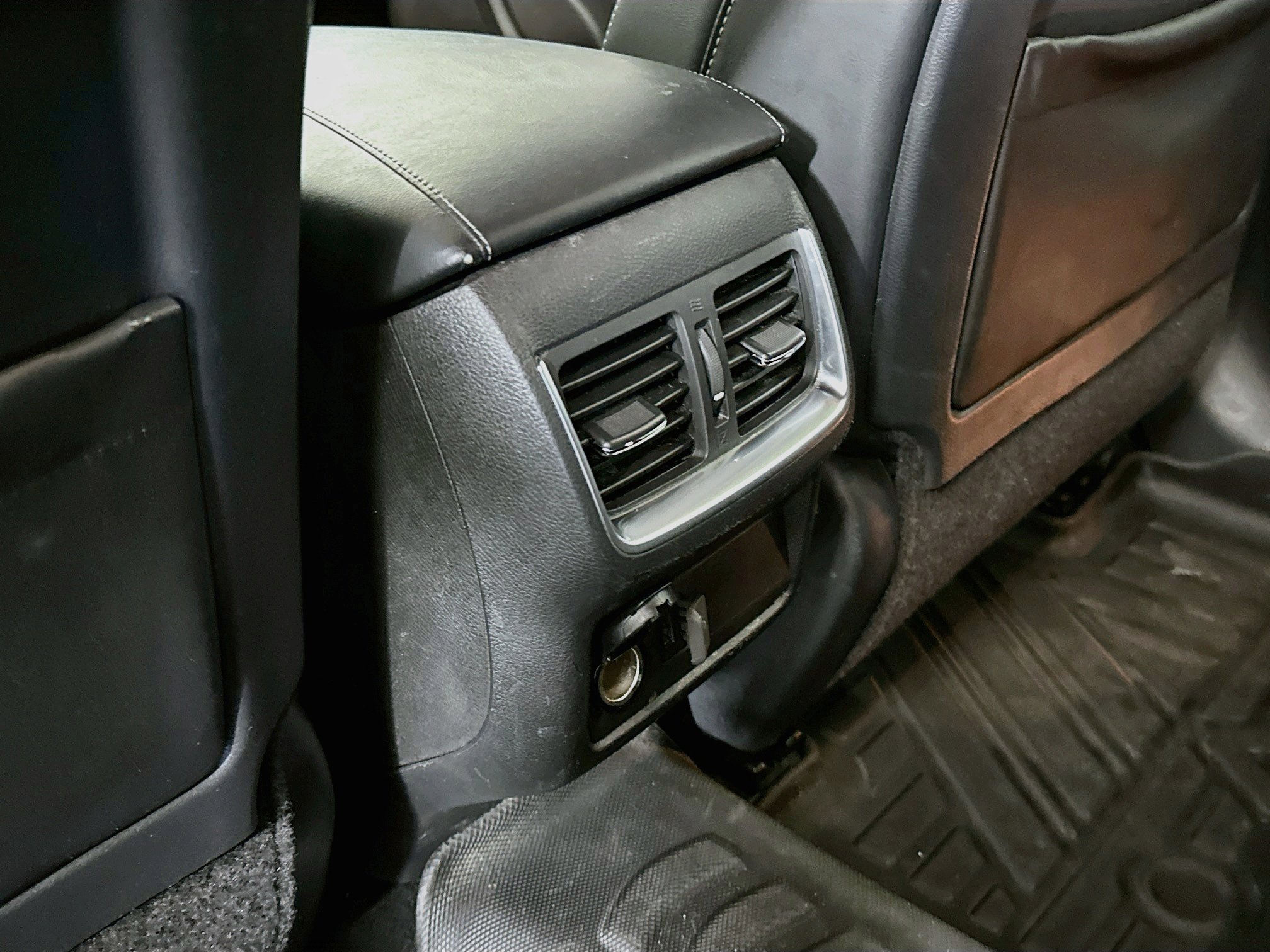 Used 2021 INFINITI QX50 Luxe w/ Appearance Package FWD image 27