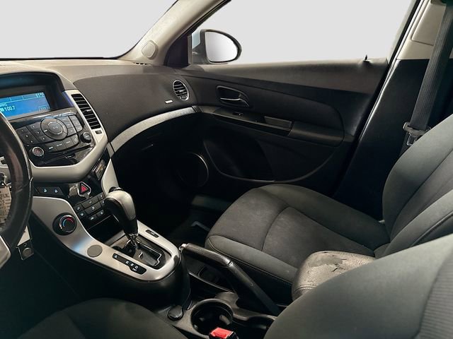Used 2011 Chevrolet Cruze LT FWD image 21