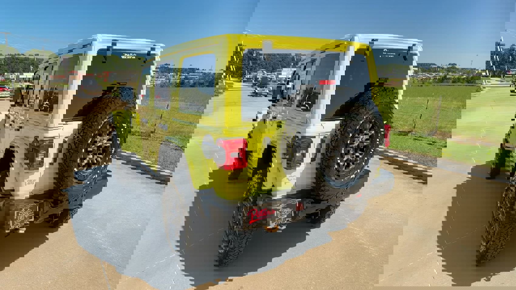 Used 2022 Jeep Wrangler Unlimited Rubicon w/ Trailer Tow Package image 6