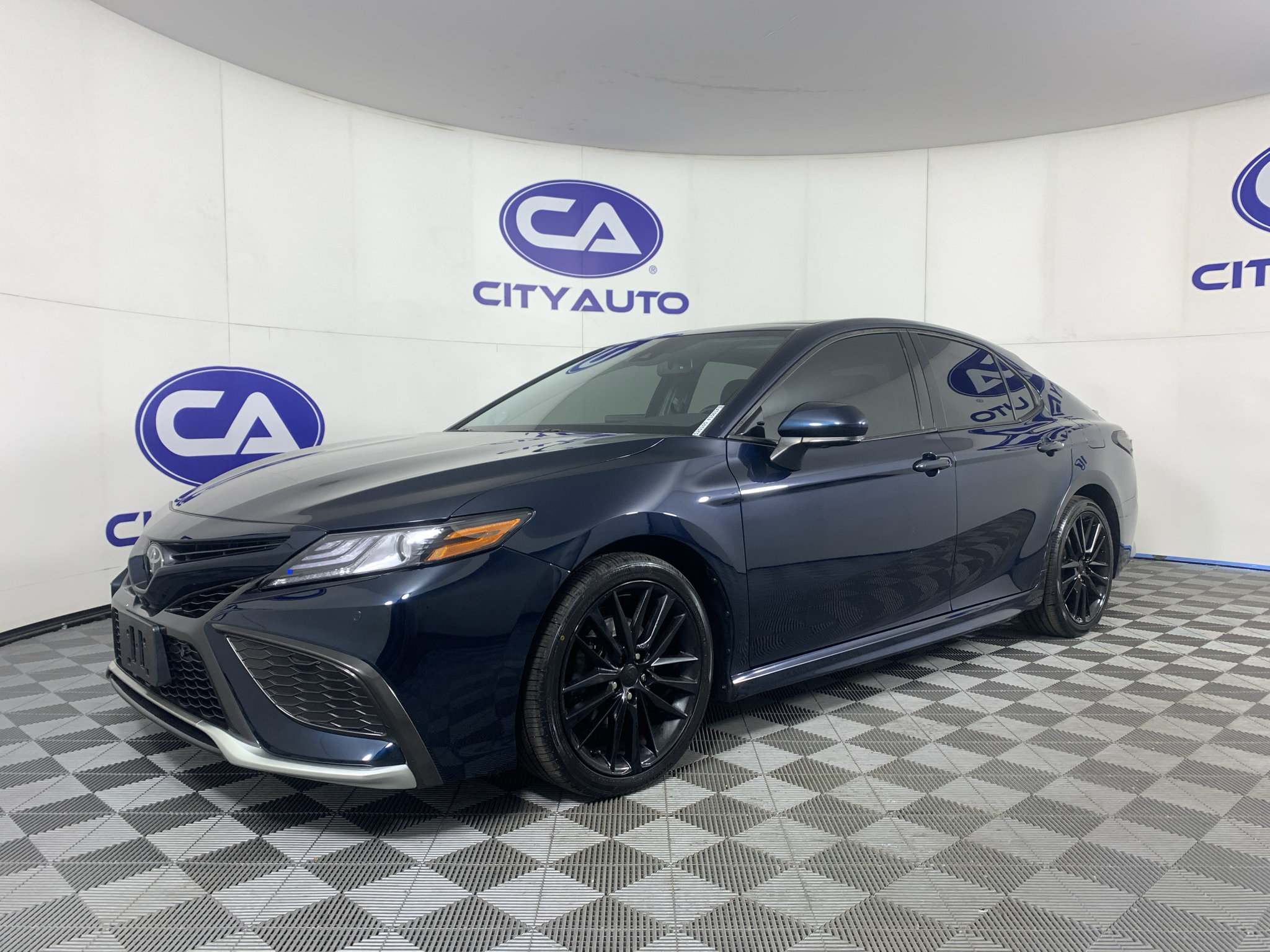 Used 2021 Toyota Camry XSE w/ Navigation Package FWD image 7