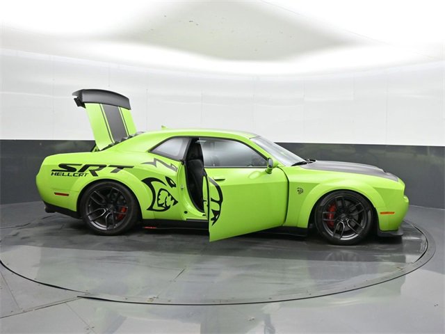 Used 2019 Dodge Challenger SRT Hellcat image 32