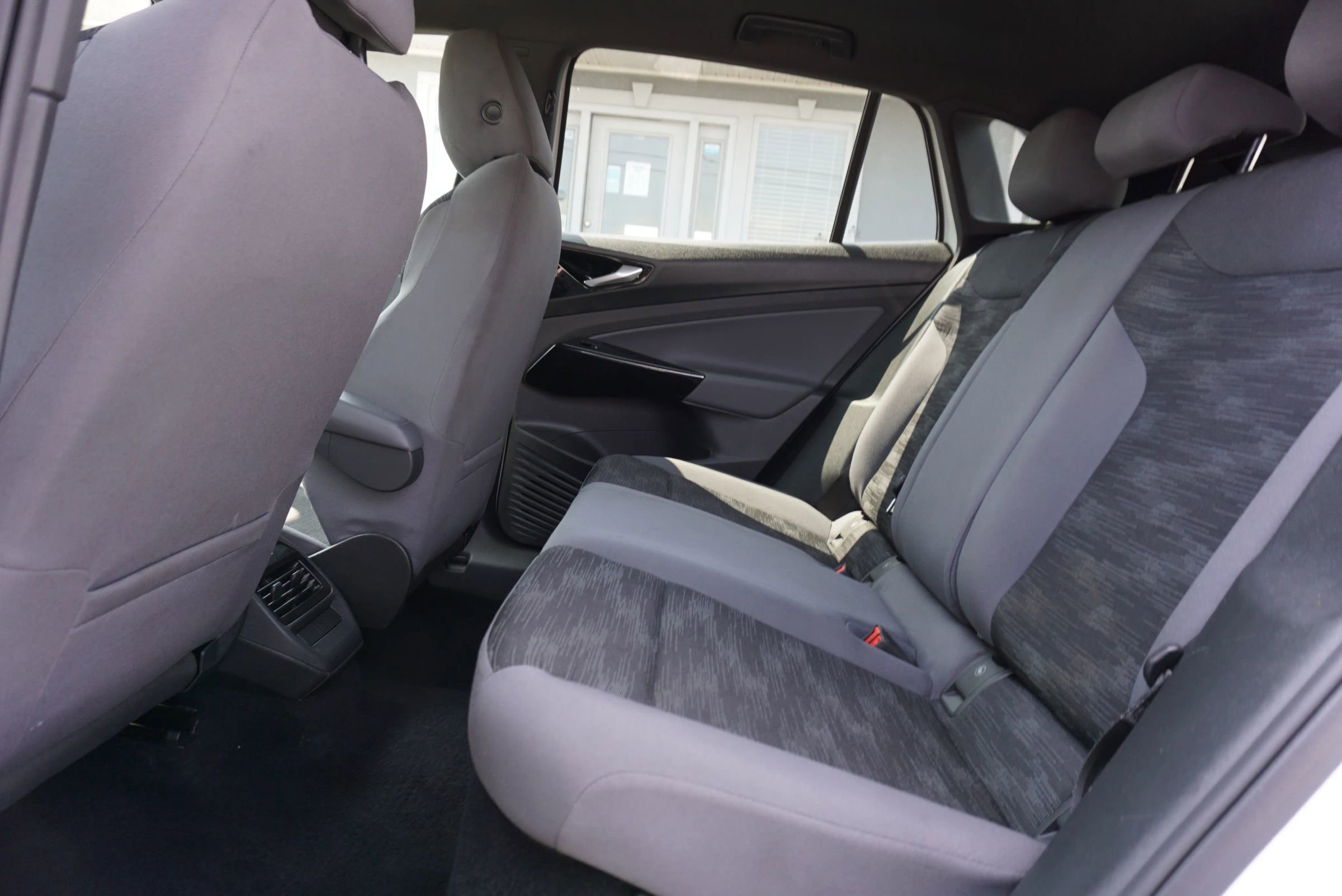 Used 2021 Volkswagen ID.4 Pro AWD/4WD image 15