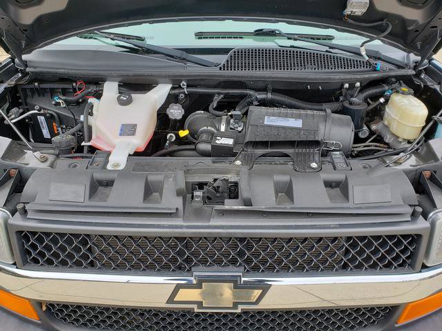 Used 2017 Chevrolet Express 3500 LT w/ LT Preferred Equipment Group image 26
