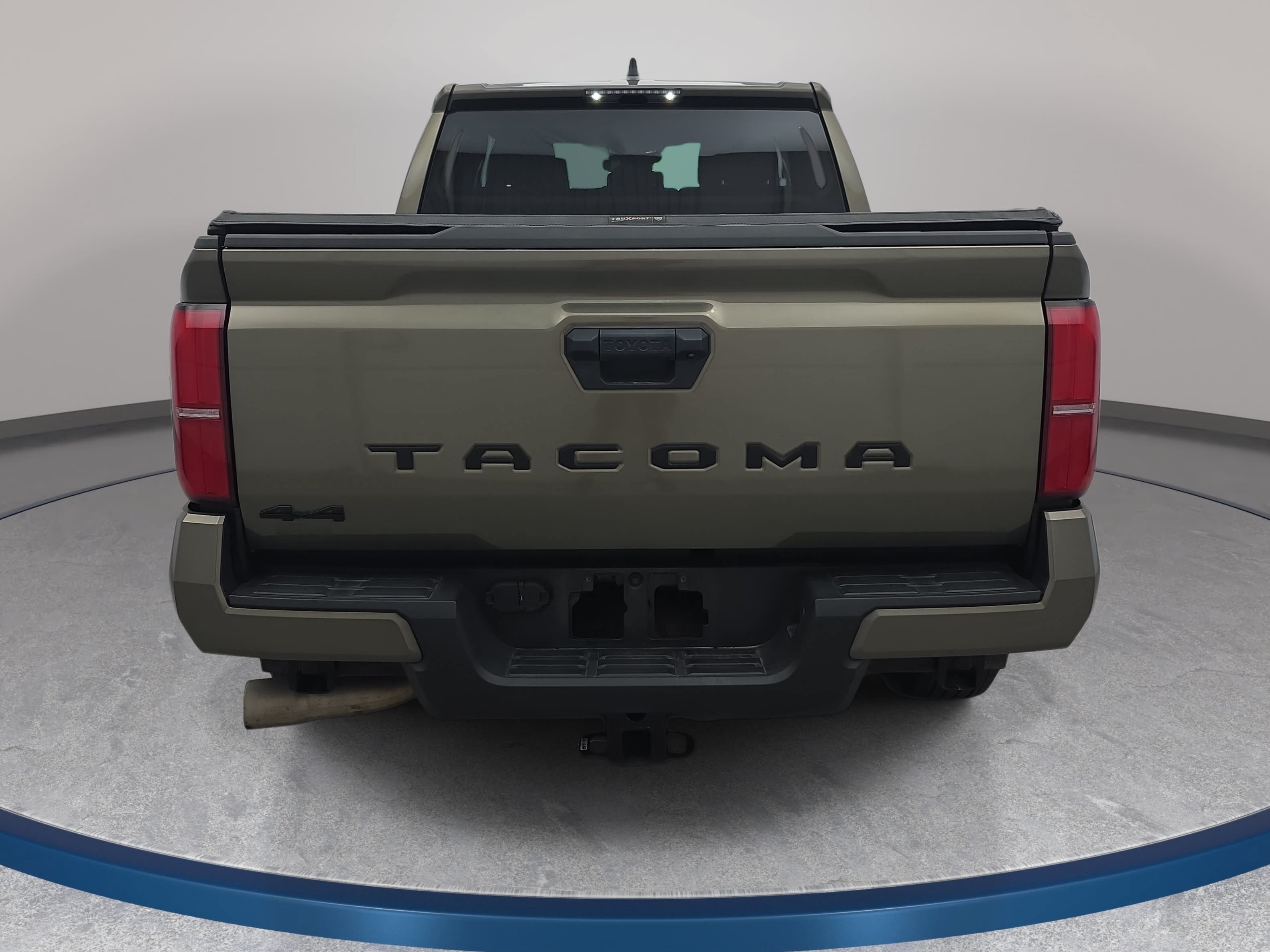Used 2024 Toyota Tacoma TRD Sport AWD/4WD image 6