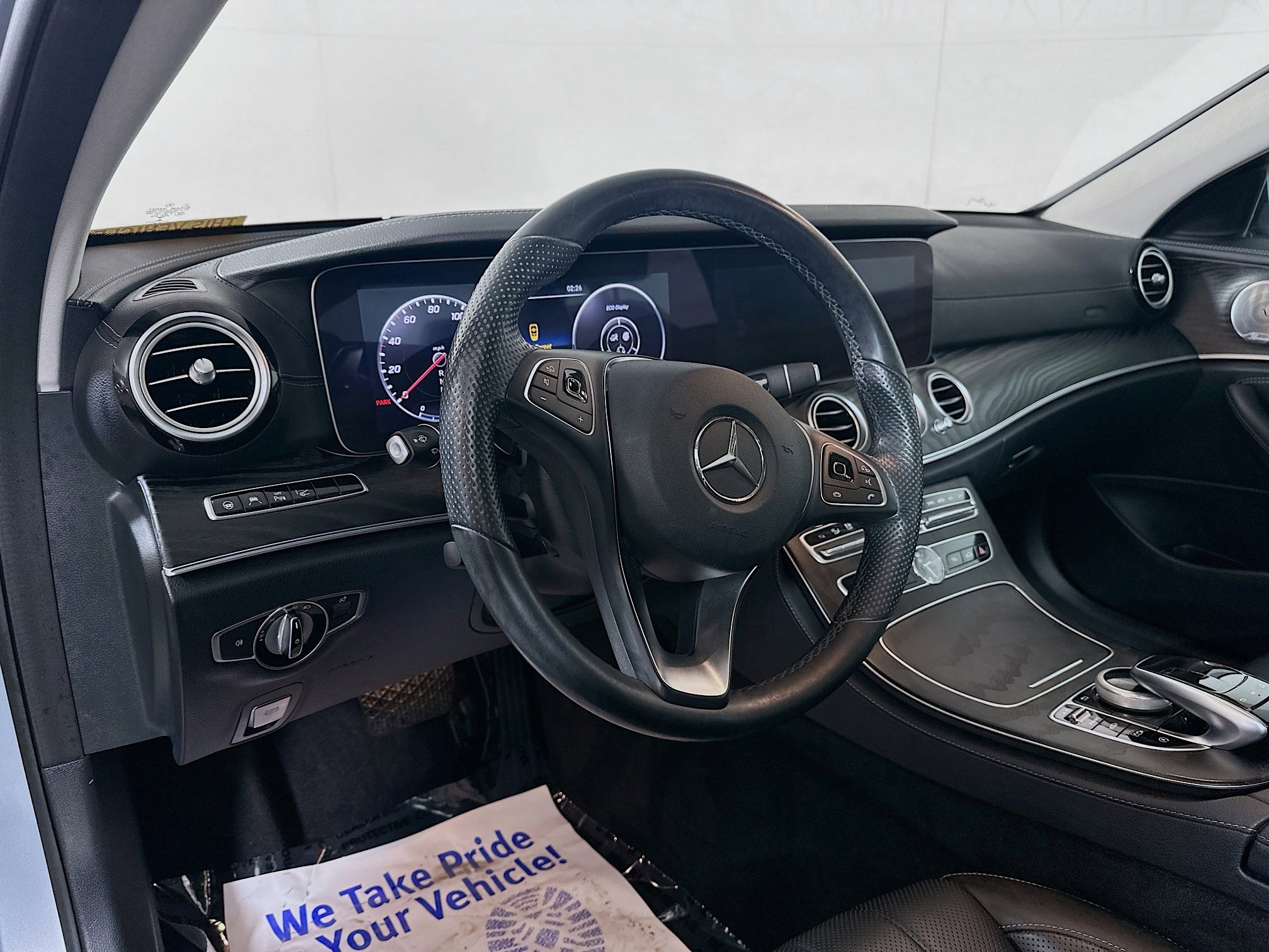 Used 2018 Mercedes-Benz E 300 4MATIC image 9