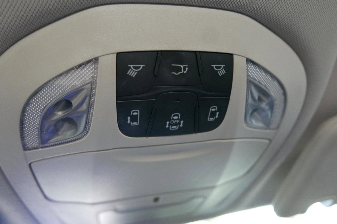 Used 2021 Chrysler Pacifica Touring-L FWD image 22