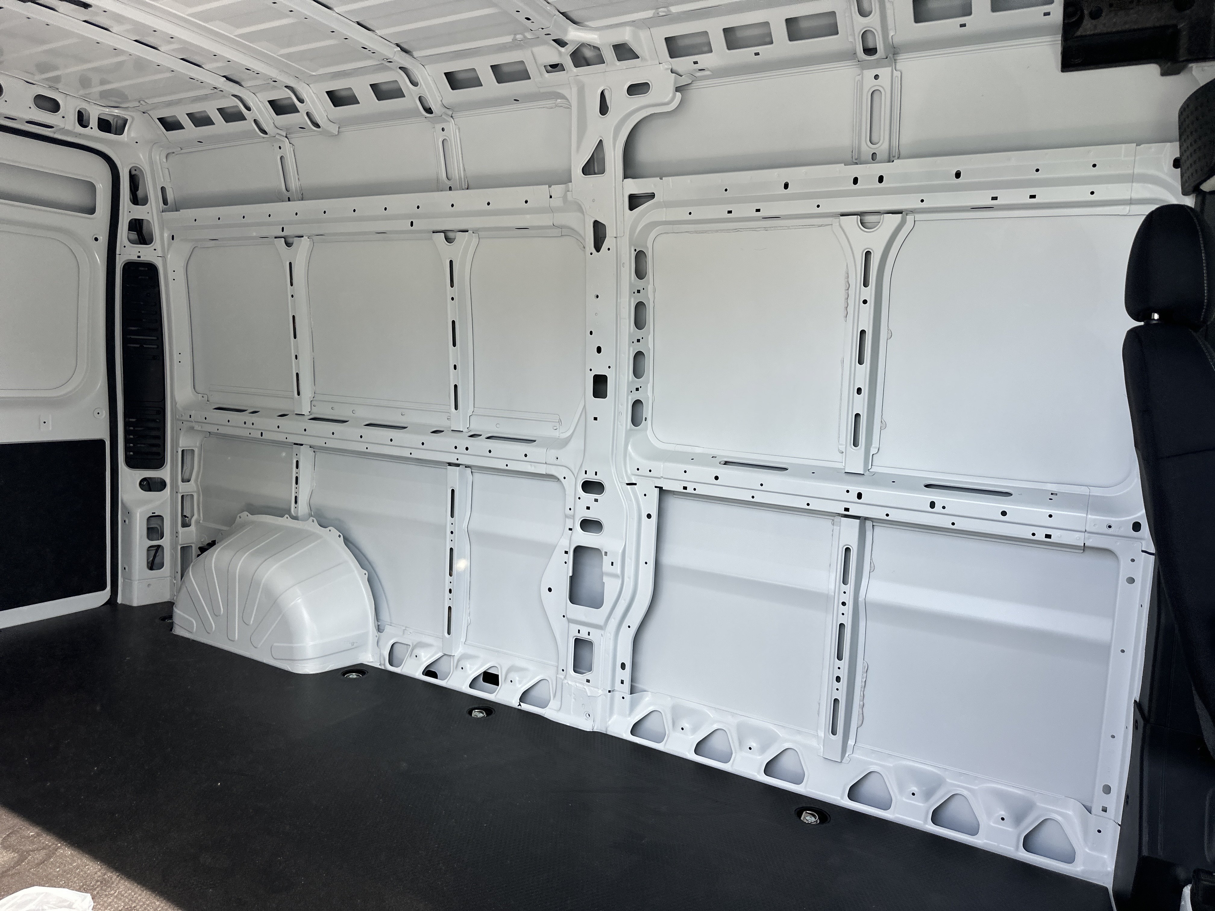 New 2026 RAM ProMaster 3500 w/ Premium Convenience Group FWD image 22