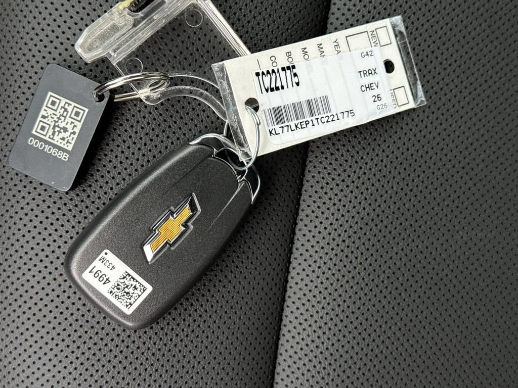 Used 2026 Chevrolet Trax ACTIV w/ Driver Confidence Package FWD image 37