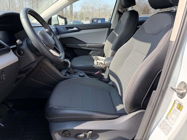 Used 2022 Volkswagen Taos SE w/ IQ.Drive SE Package image 13