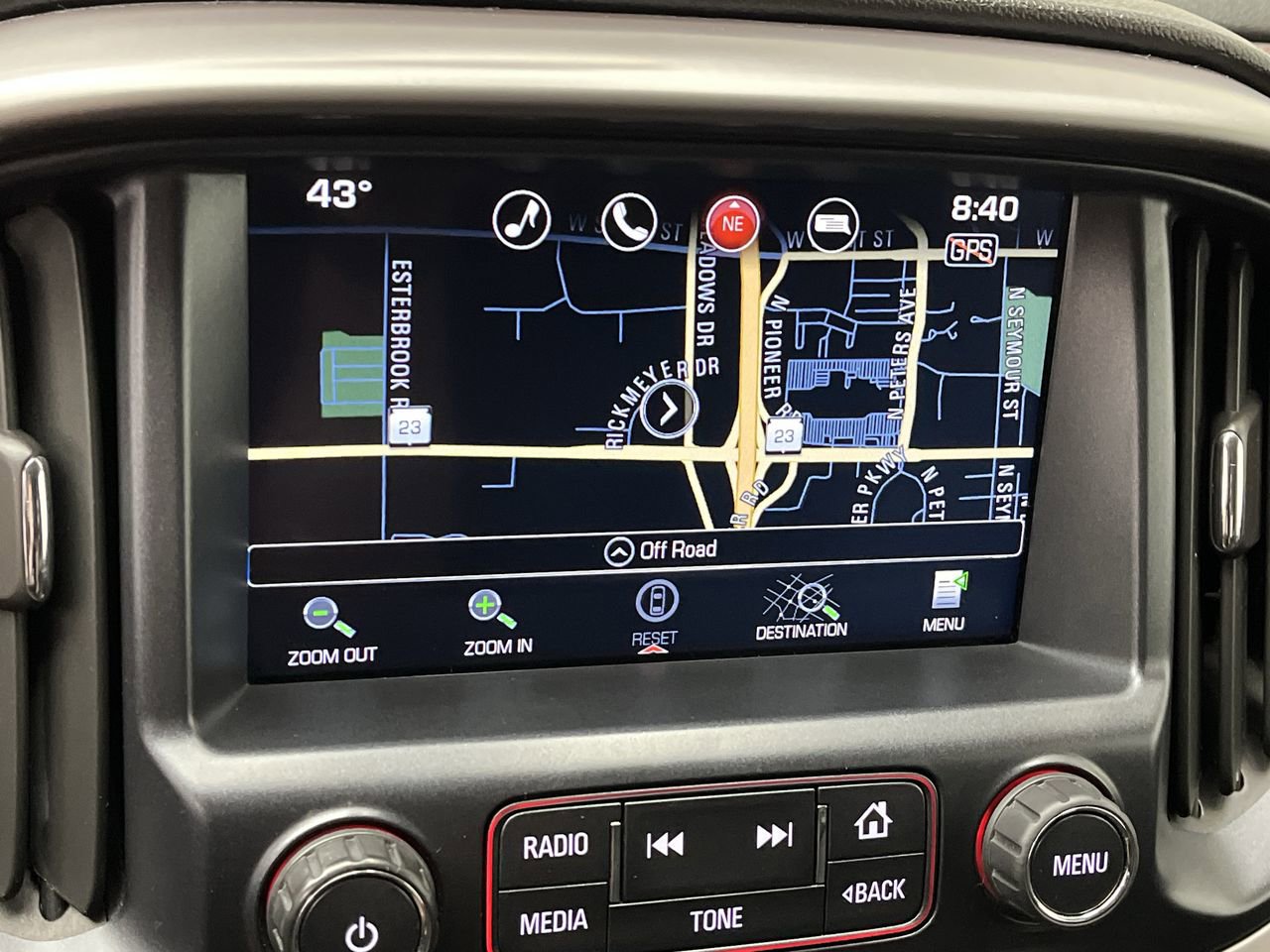 Used 2016 GMC Canyon SLE w/ All Terrain Package AWD/4WD image 5