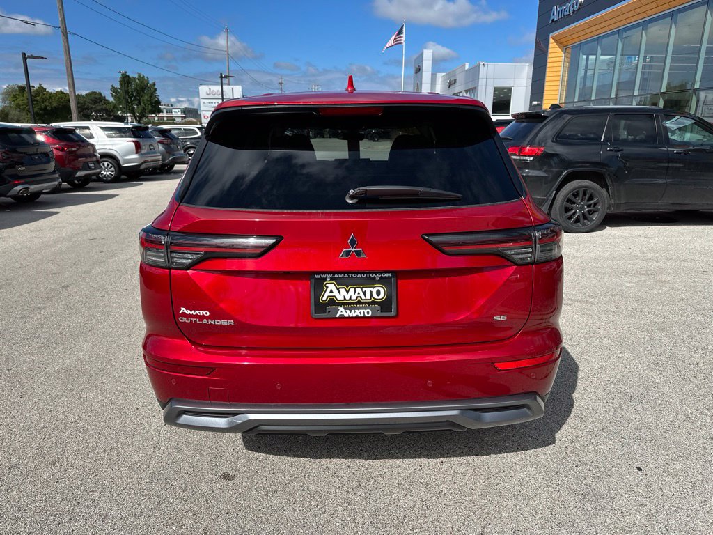 Used 2025 Mitsubishi Outlander SE AWD/4WD image 9