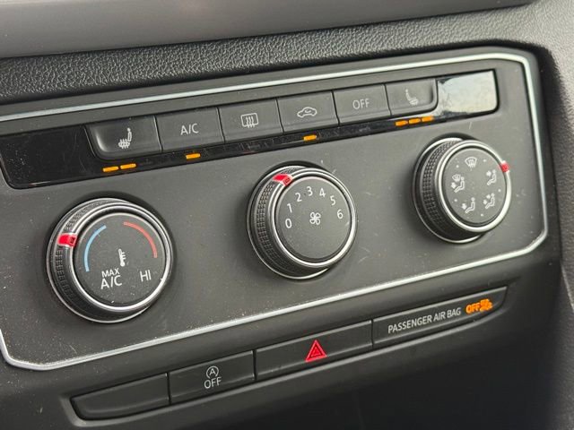 Used 2022 Volkswagen Atlas Cross Sport SE image 27