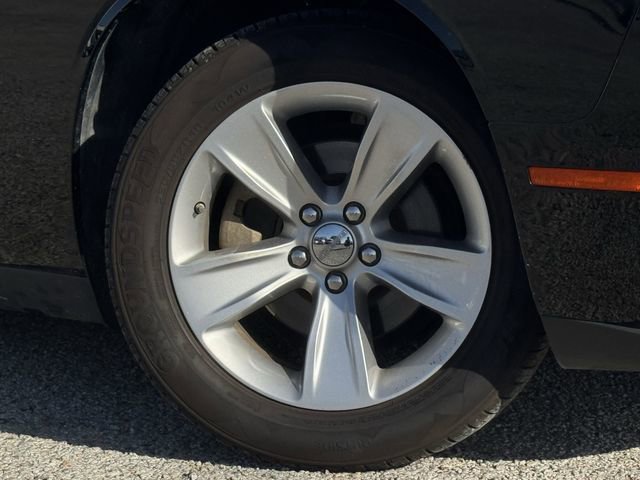 Used 2023 Dodge Challenger SXT RWD image 28