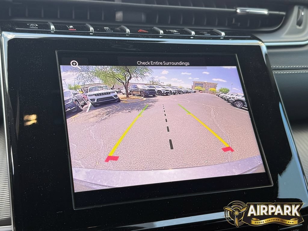 New 2025 Jeep Grand Cherokee L Laredo w/ Luxury Tech Group I AWD/4WD image 15