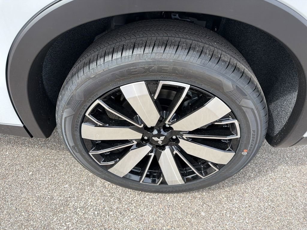 New 2026 Mitsubishi Outlander SE AWD/4WD image 12