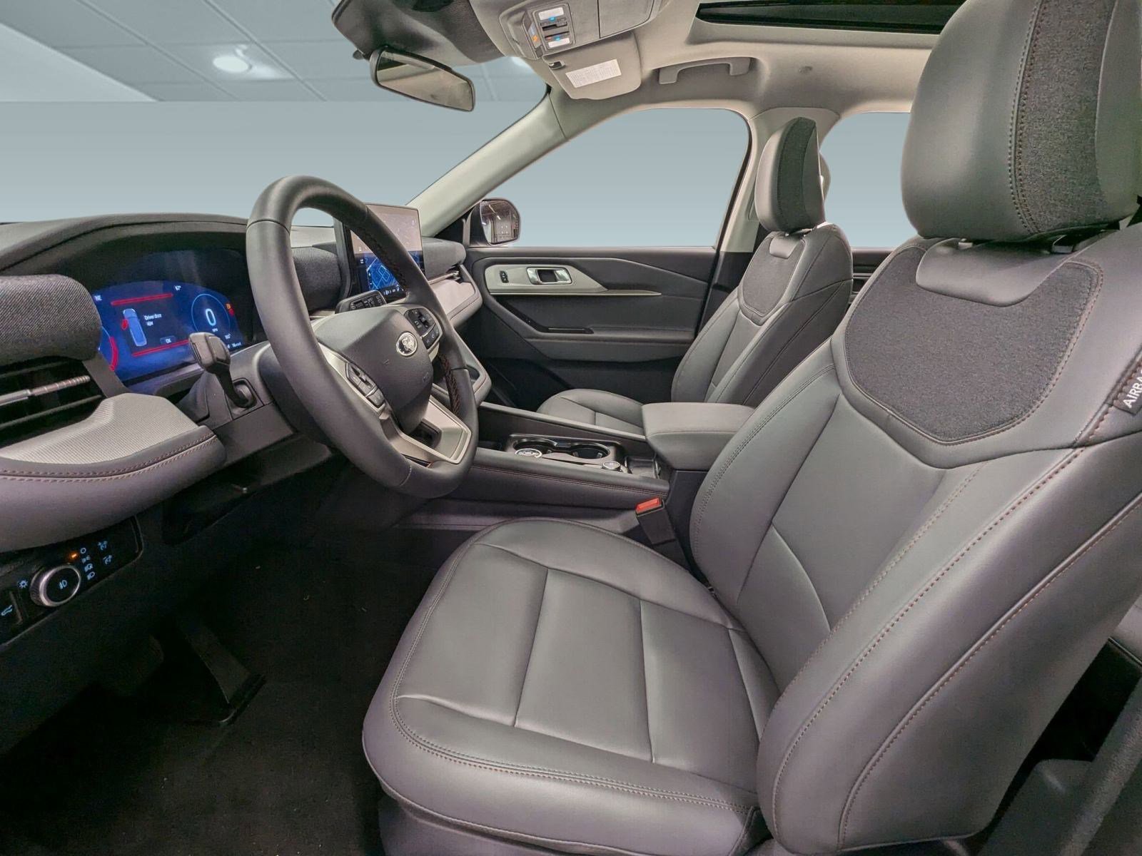 New 2026 Ford Explorer Active w/ Active Comfort Package image 4