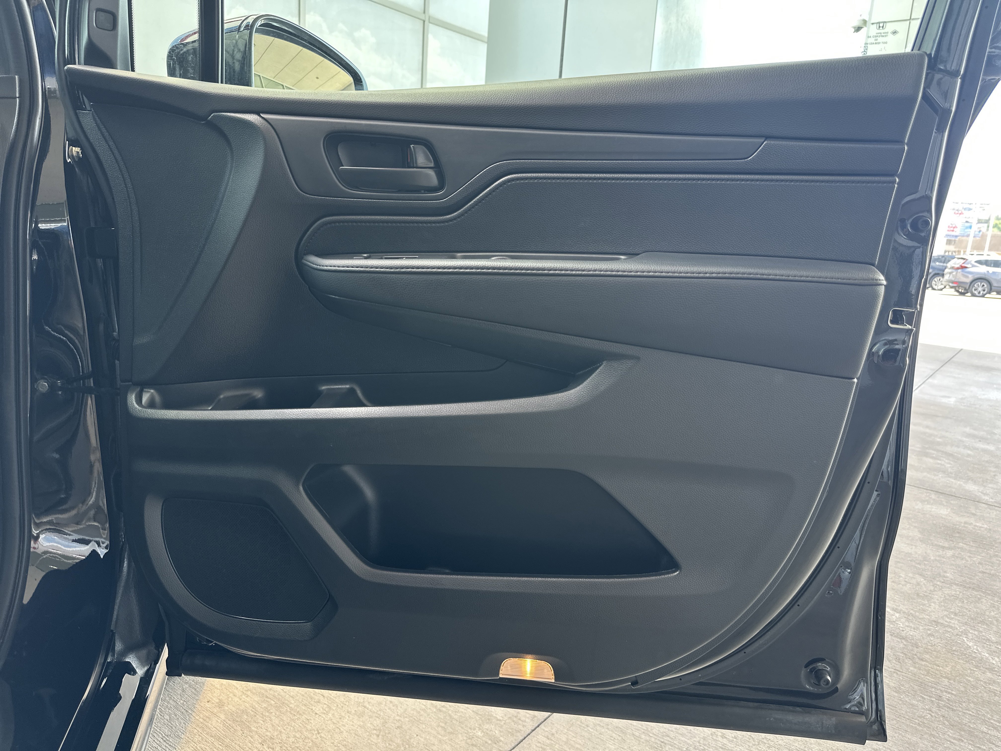 Used 2025 Honda Odyssey Sport-L image 12