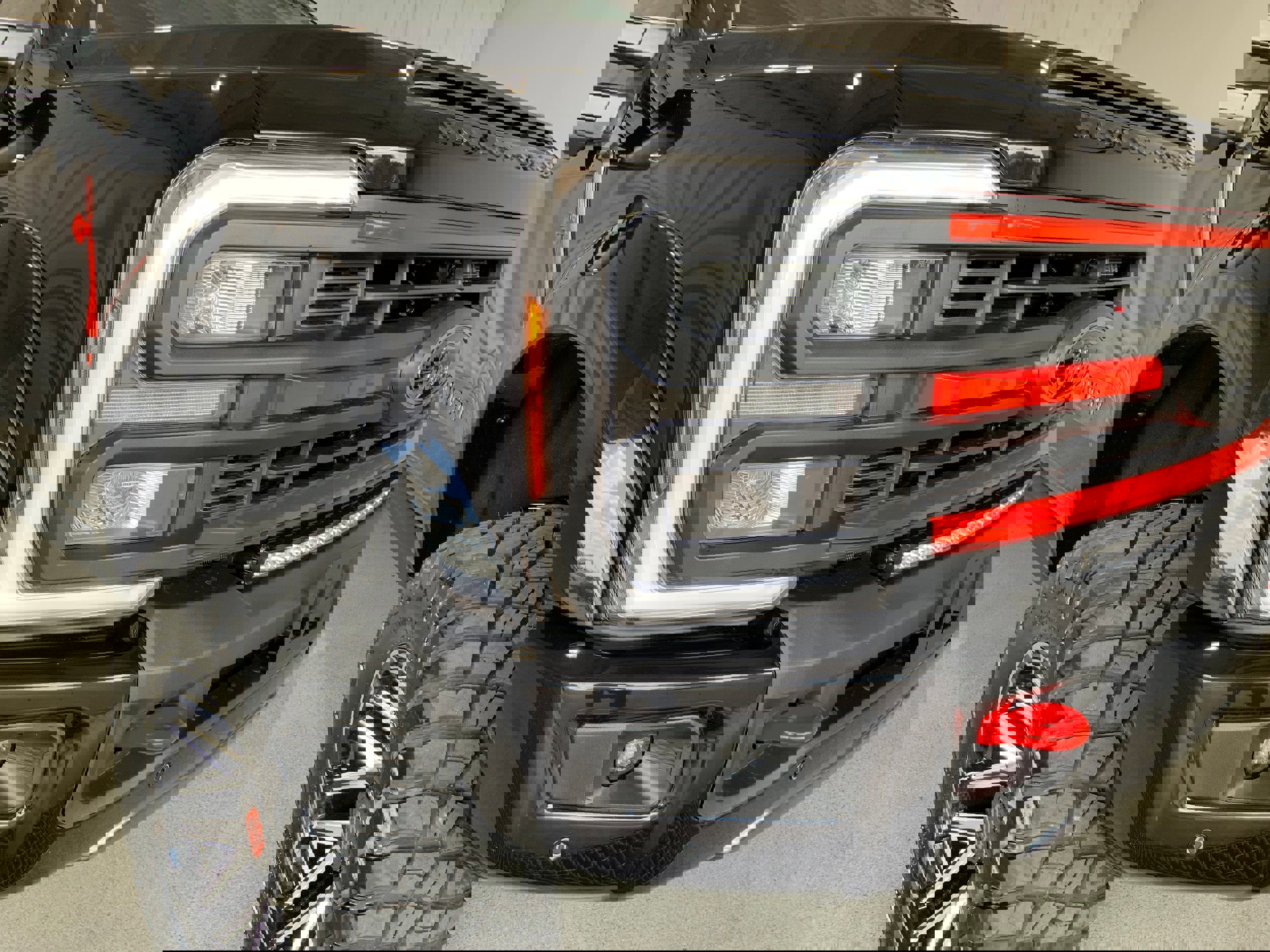 New 2026 Ford F250 Lariat w/ Black Appearance Package image 11