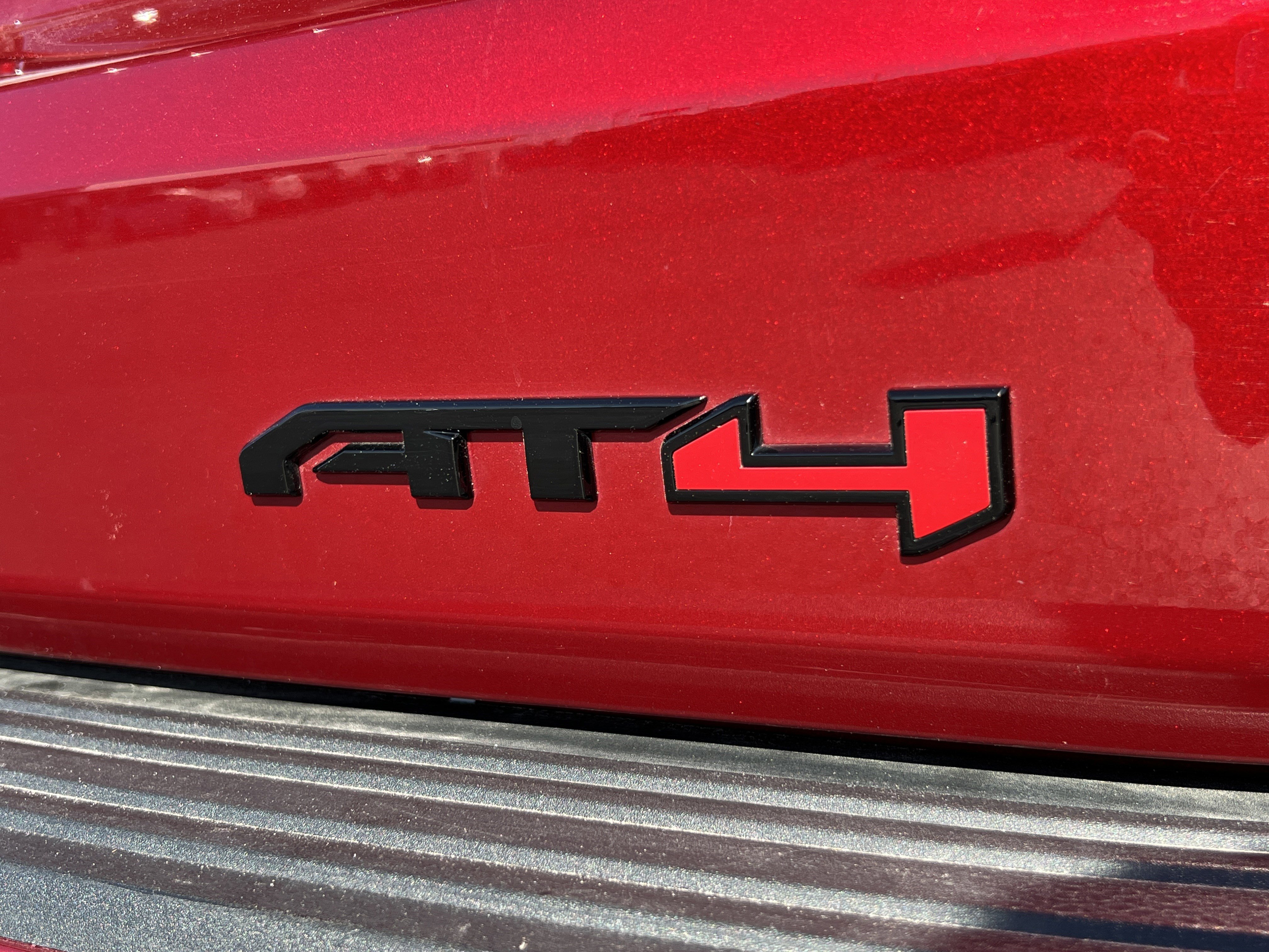 Used 2024 GMC Yukon AT4 image 10