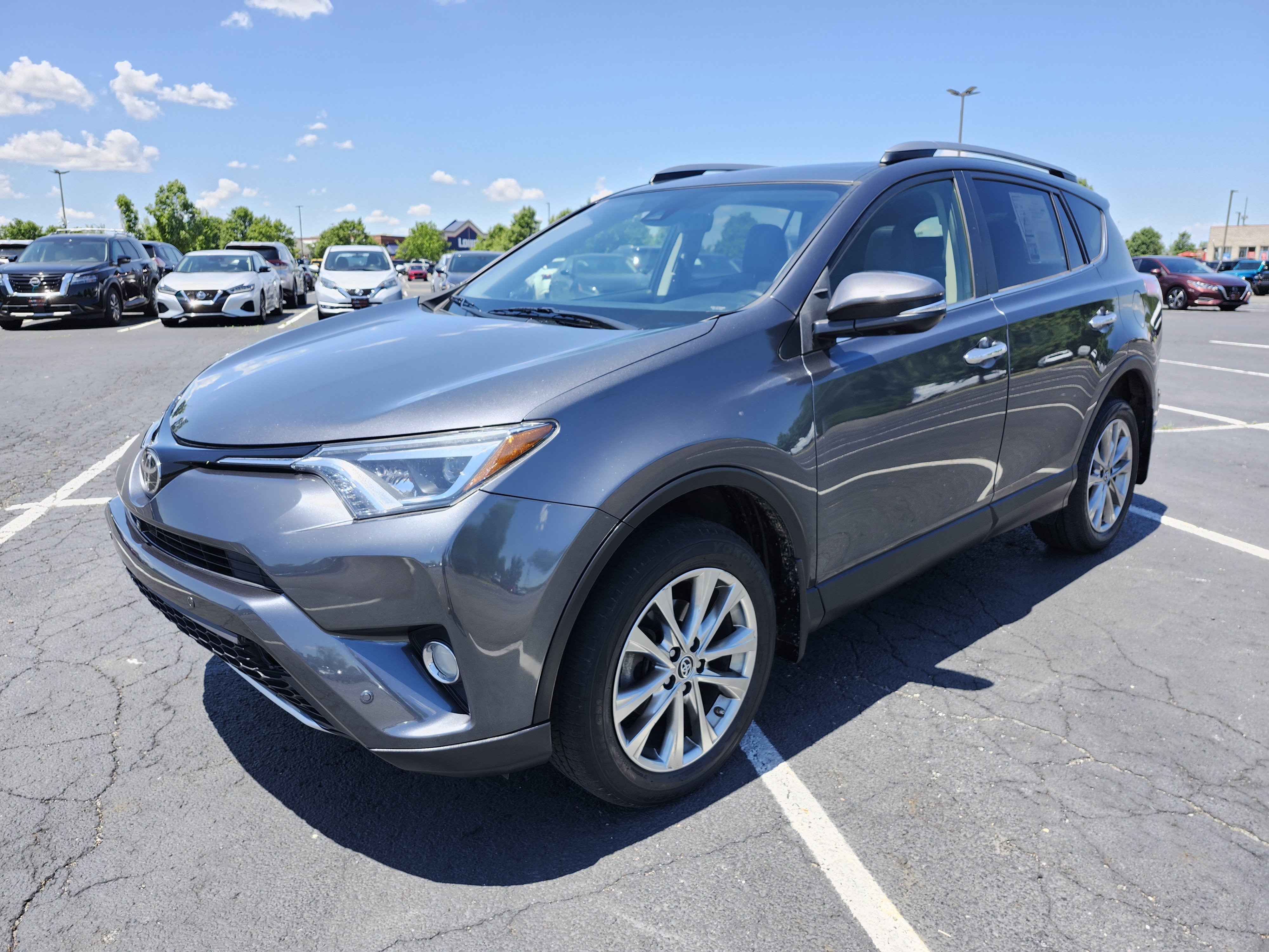 Used 2017 Toyota RAV4 Limited w/ Advanced Technology Package AWD/4WD image 13
