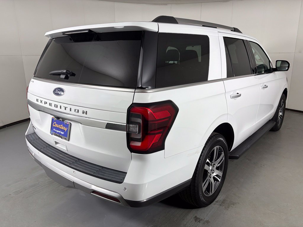 Used 2024 Ford Expedition Limited AWD/4WD image 8