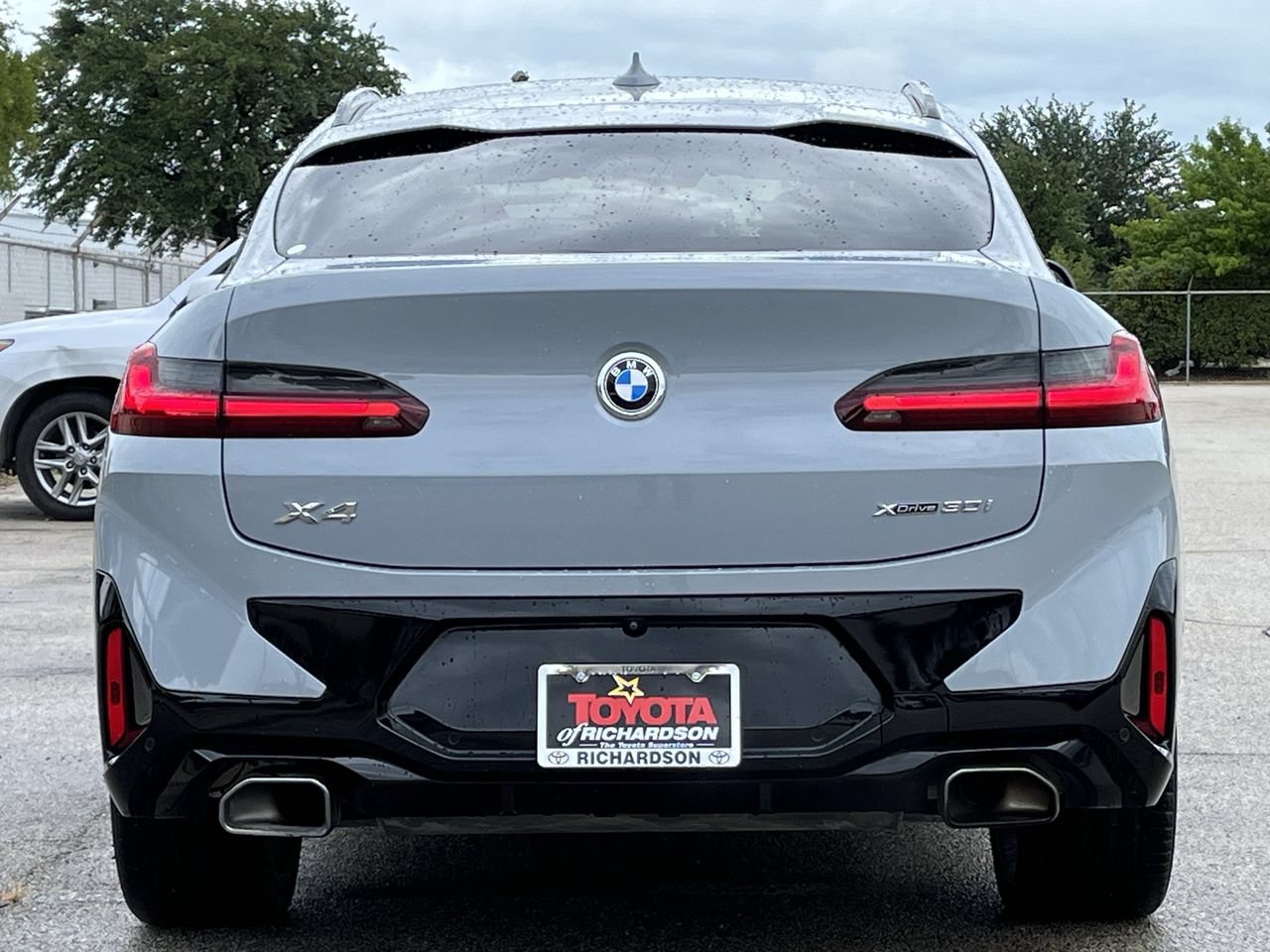 Used 2022 BMW X4 xDrive30i AWD/4WD image 5