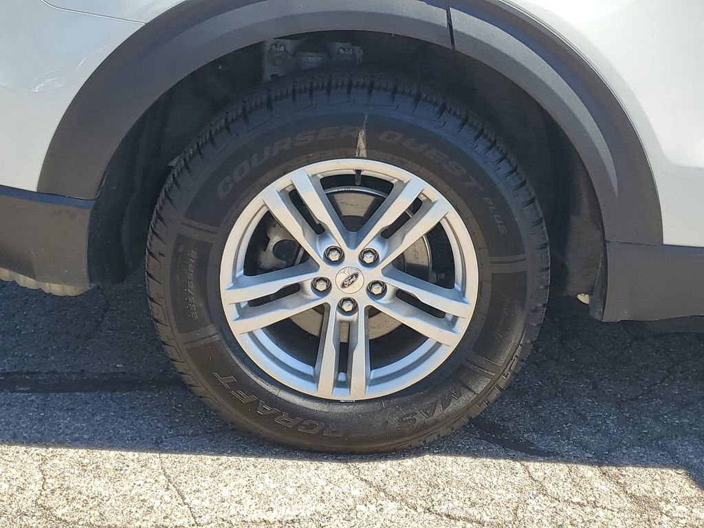 Used 2020 Ford Explorer XLT w/ Equipment Group 202A image 5