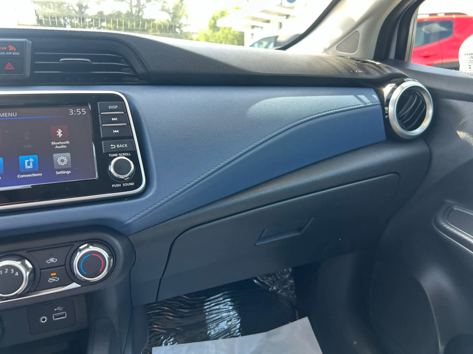 Used 2025 Nissan Versa SV w/ Trunk Package FWD image 19
