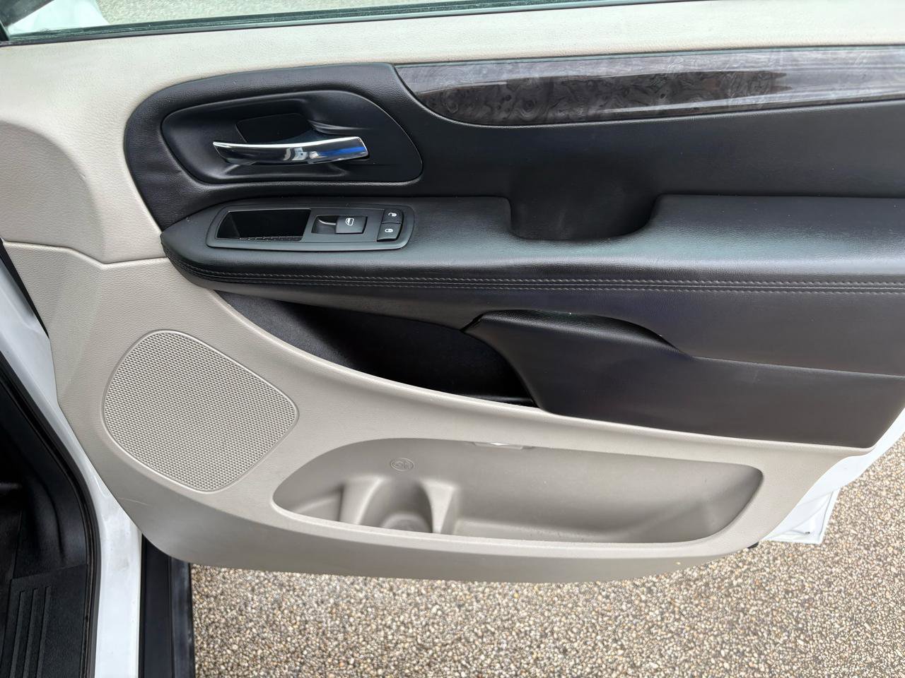 Used 2013 RAM C/V Tradesman image 30