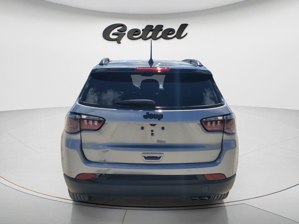 Used 2022 Jeep Compass Latitude FWD image 6
