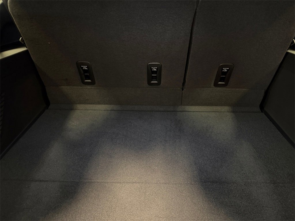 New 2026 GMC Yukon XL Elevation image 35