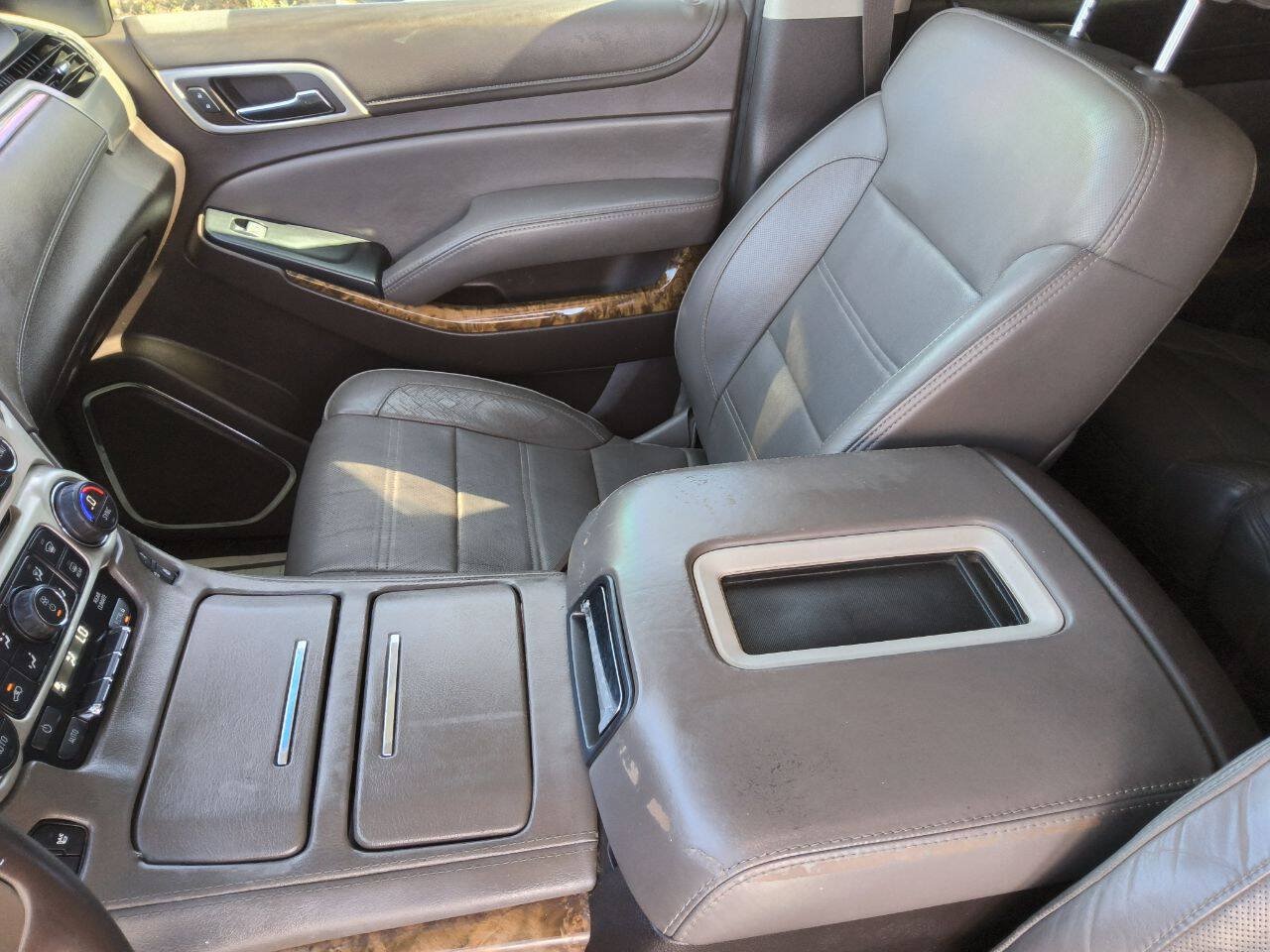 Used 2015 GMC Yukon XL Denali w/ Touring Package RWD image 12