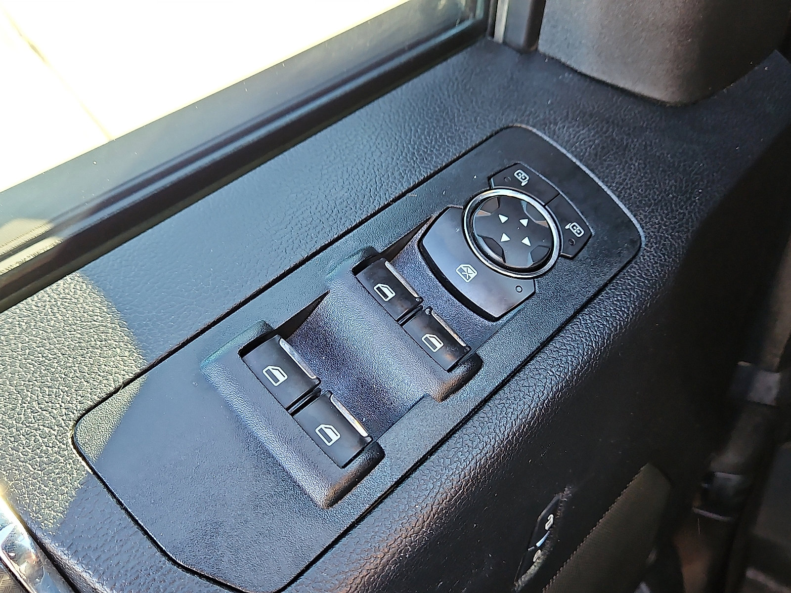 Used 2017 Ford F150 XLT w/ Equipment Group 302A Luxury image 13