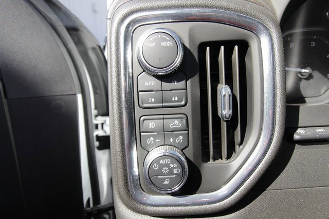 Used 2023 GMC Sierra 3500 AT4 w/ AT4 Premium Plus Package image 22