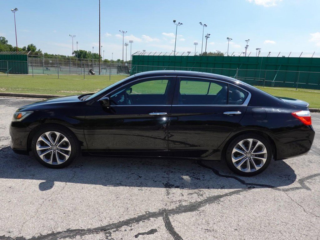 Used 2013 Honda Accord Sport image 4