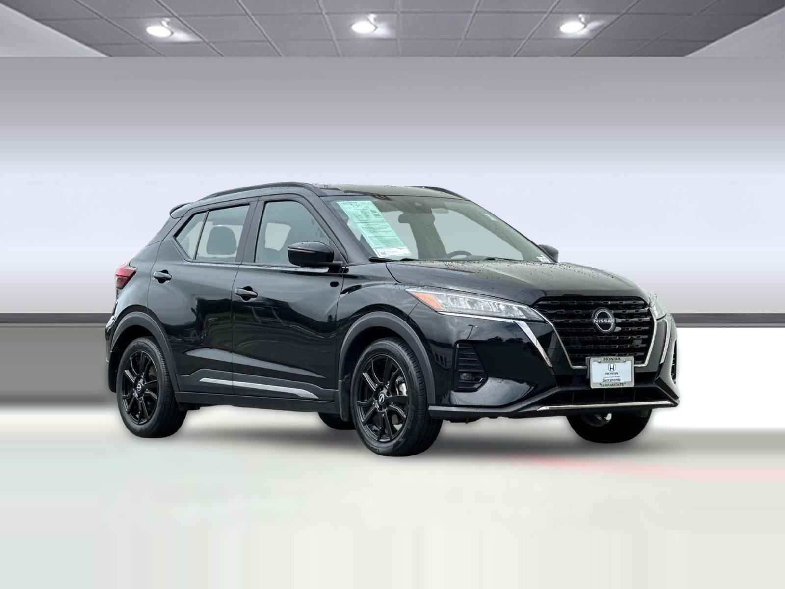 Used 2023 Nissan Kicks SR image 6