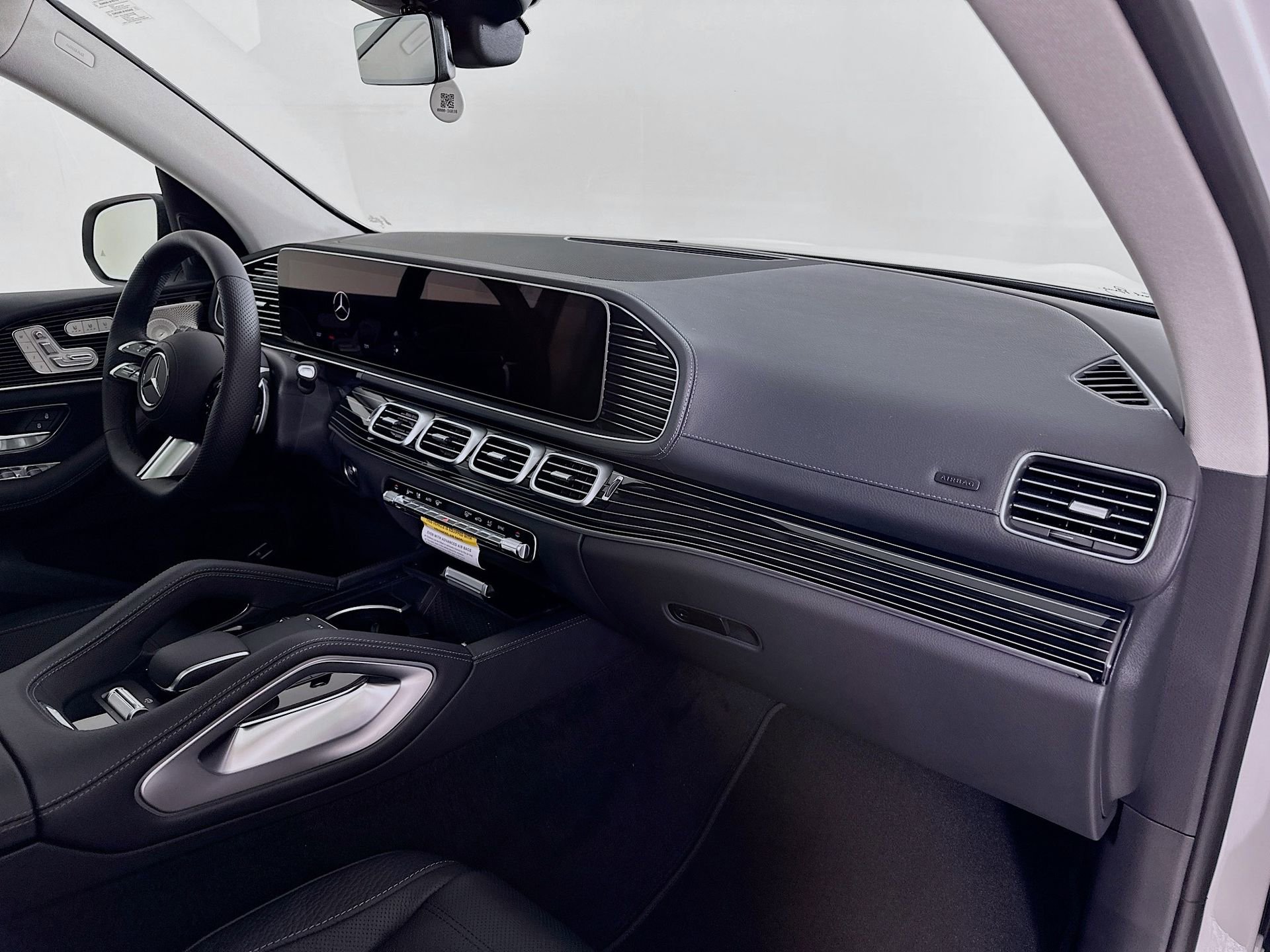 New 2026 Mercedes-Benz GLS 450 4MATIC image 33