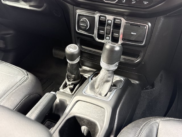 Used 2020 Jeep Wrangler Unlimited Sahara AWD/4WD image 12