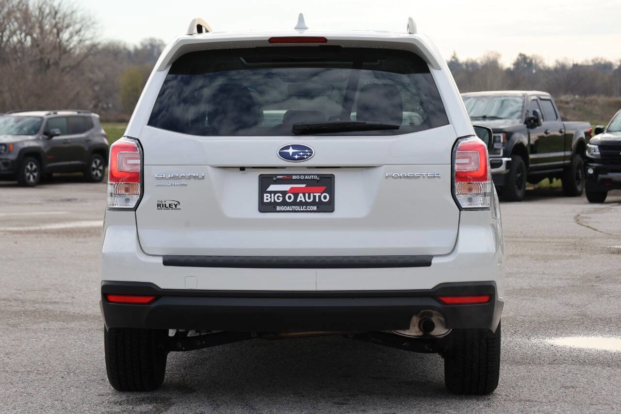 Used 2018 Subaru Forester 2.5i Premium w/ All-Weather Package AWD/4WD image 10