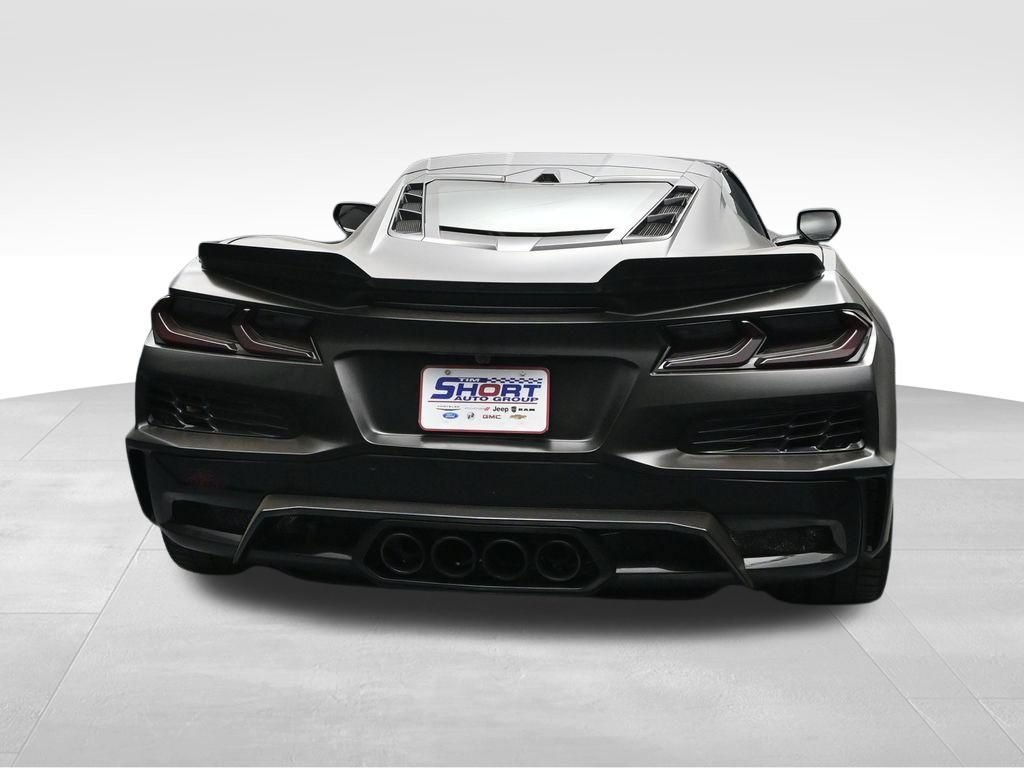 Used 2024 Chevrolet Corvette Z06 RWD image 4
