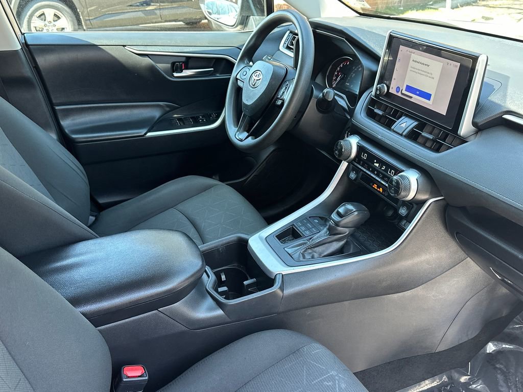 Used 2024 Toyota RAV4 XLE image 12